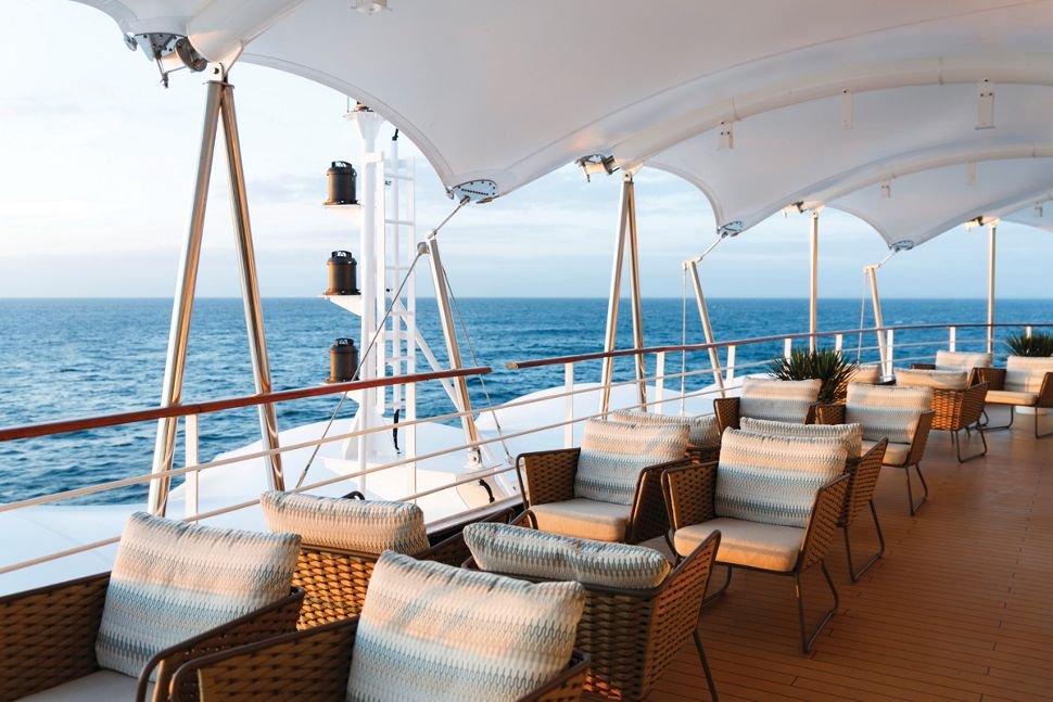 silversea-luxury-cruise-silver-spirit-public-area-arts-cafe-1
