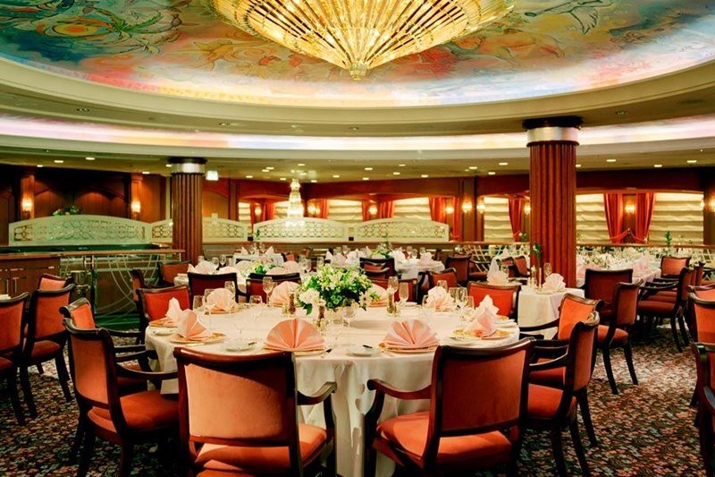Главный ресторан Crystal Dining Room