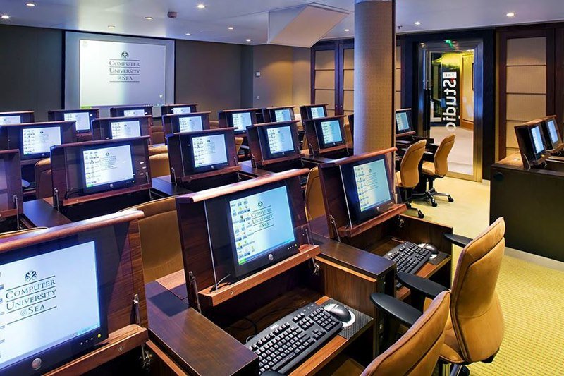 Computer University @ Sea