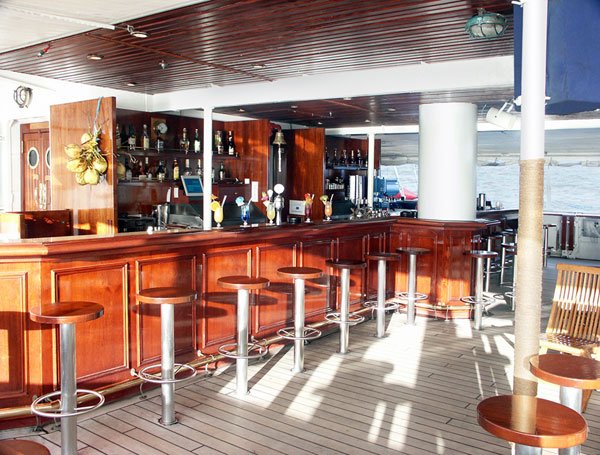 Бар (Tropical Bar)