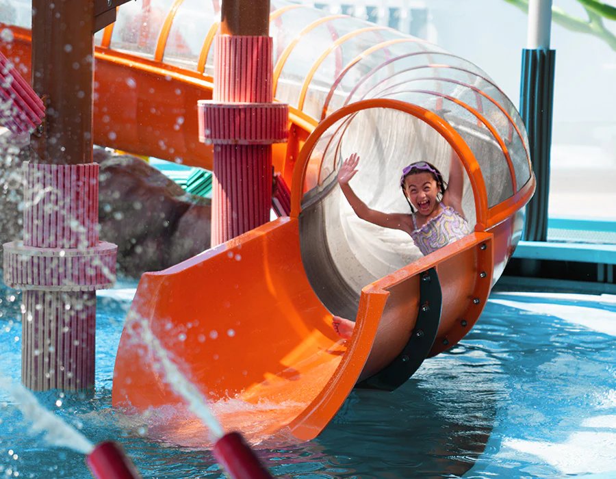 at_aquapark (2)