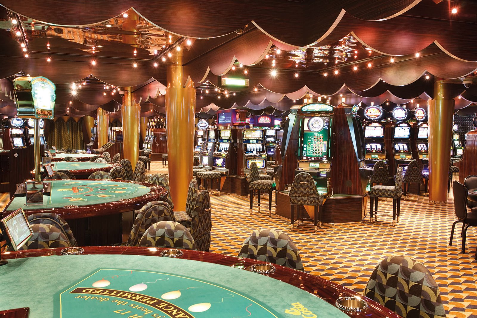 Casino Vega | Costa Luminosa
