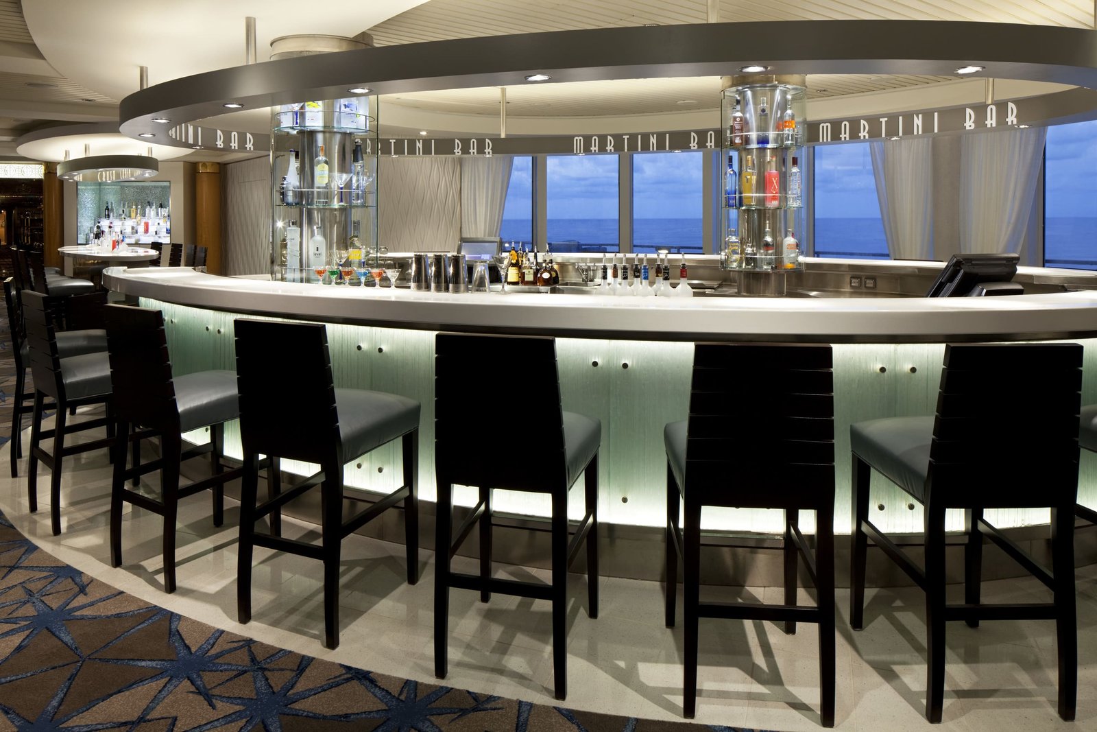 IN-MartiniBar1F