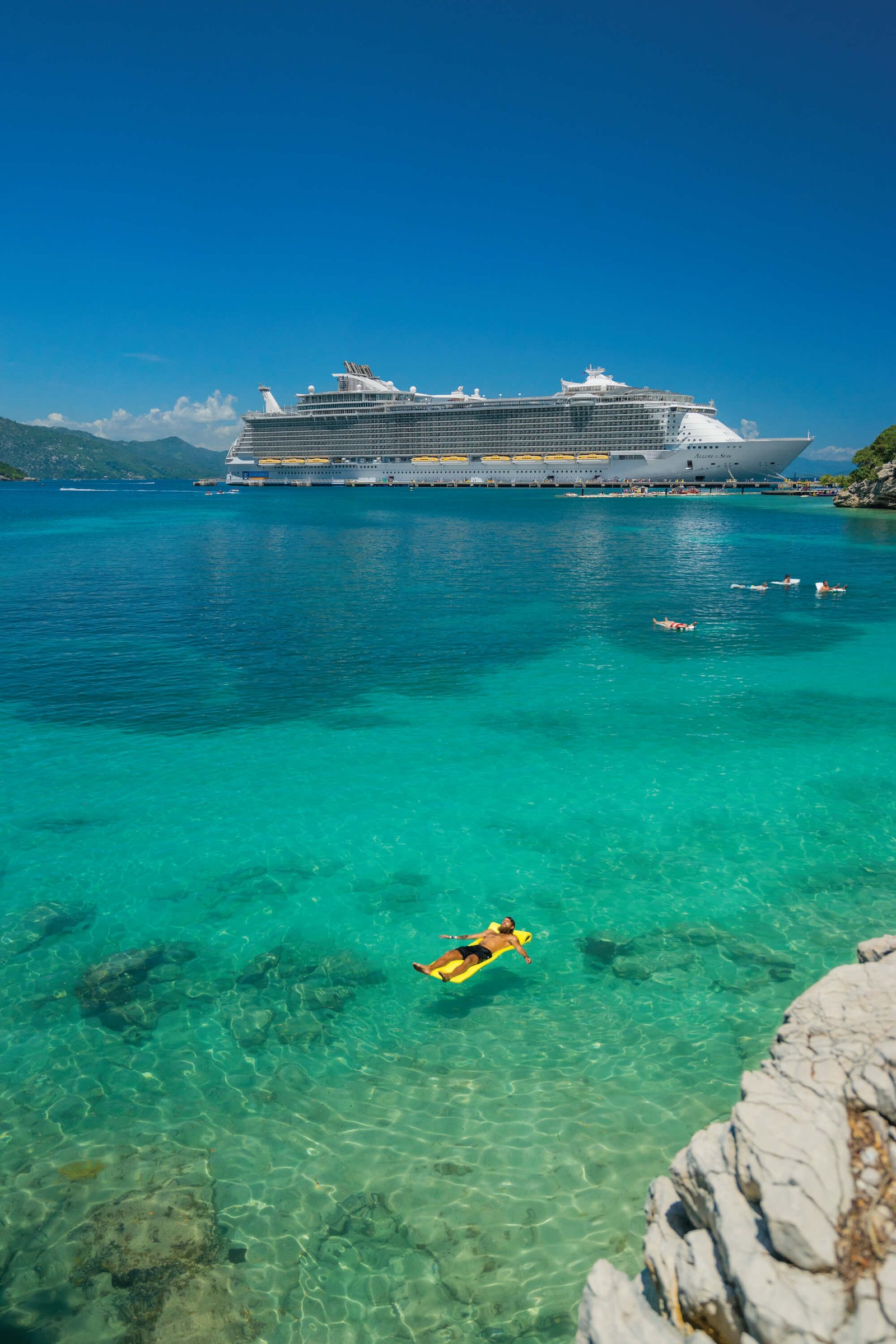 RCI_AL_MayInsta_JacksonGroves_Haiti_Floating_07804_CMYK_RET
