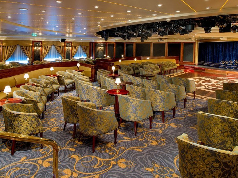 Главный театр лайнера Ship Lounge