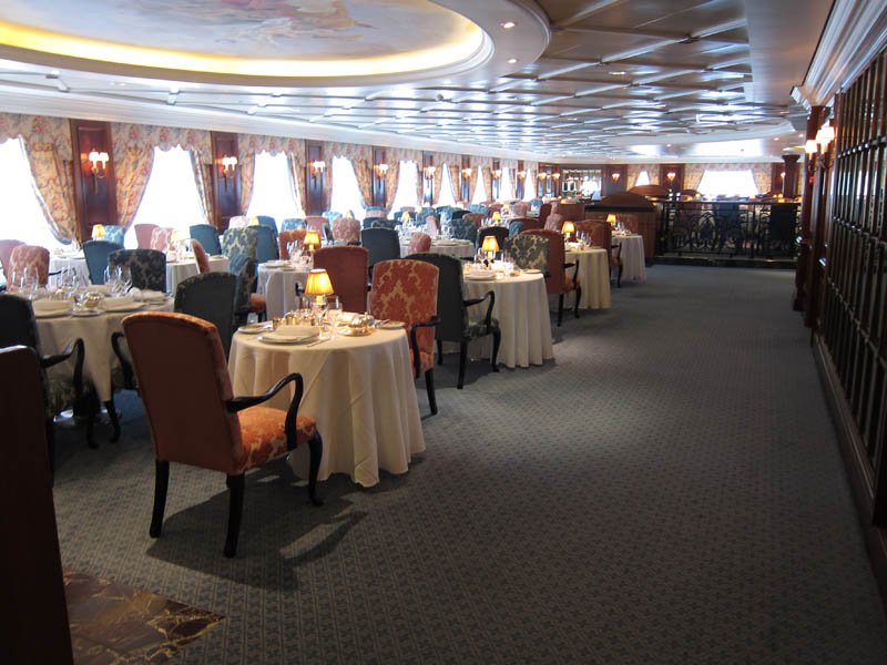 Главный ресторан Grand Dining Room