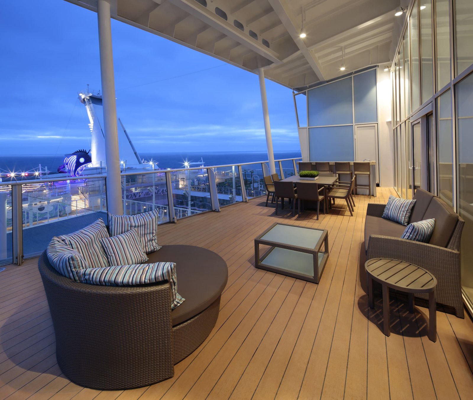 RCI_HM_RoyalLoftSuite-Balcony