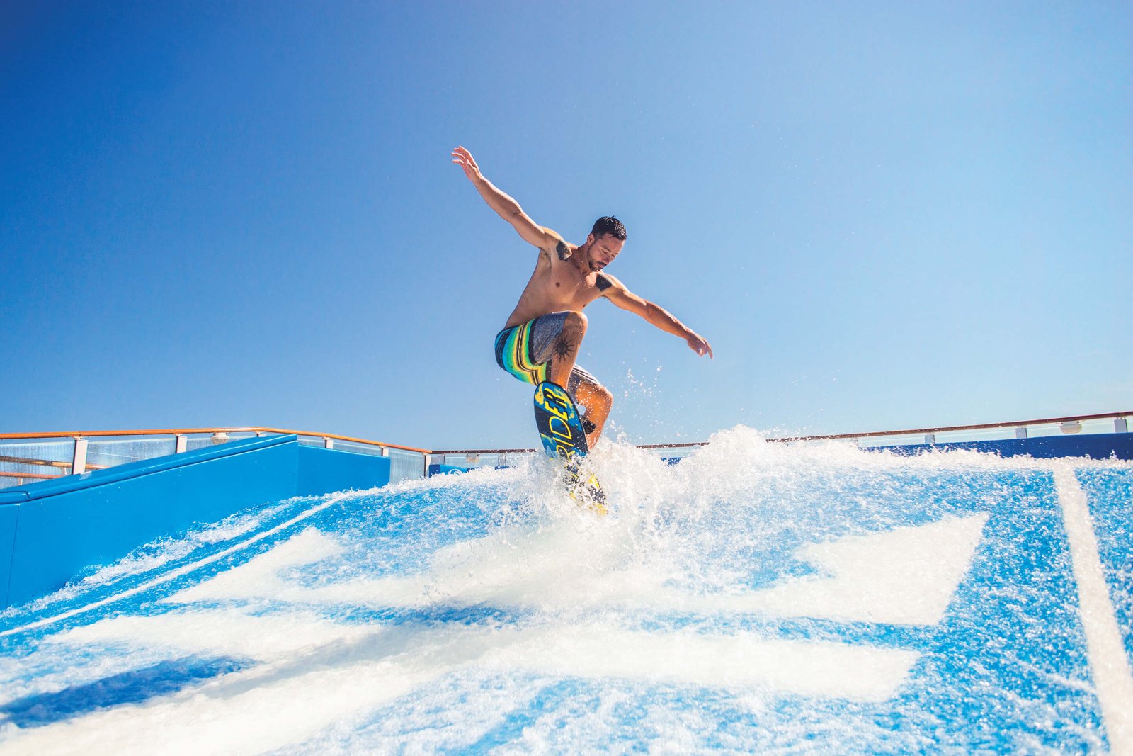 RCI_HM_harmony_instructors_flowrider-RK2_9841_RET_CMYK