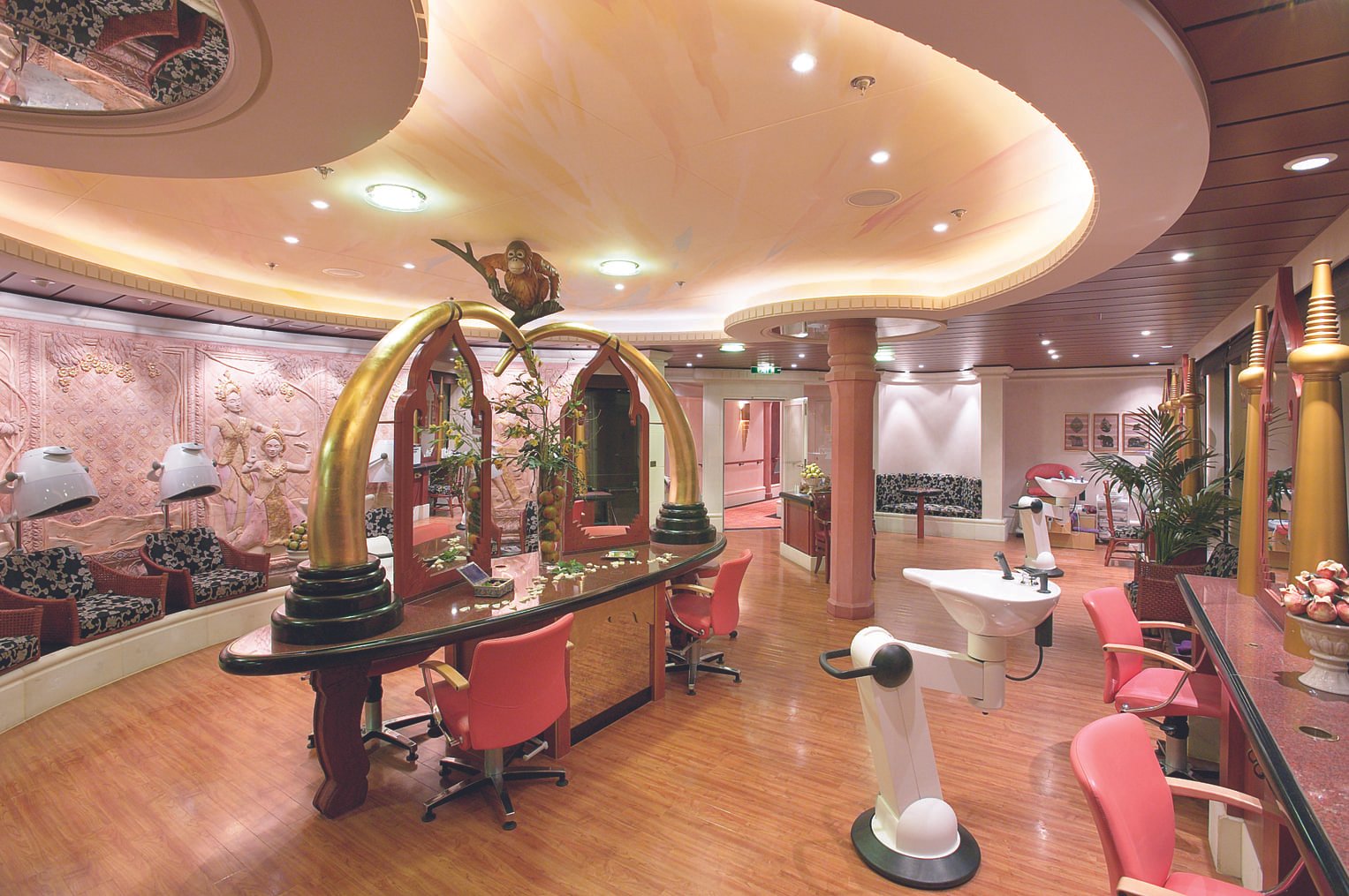 RCI_Jewel_OnboardSpa_2