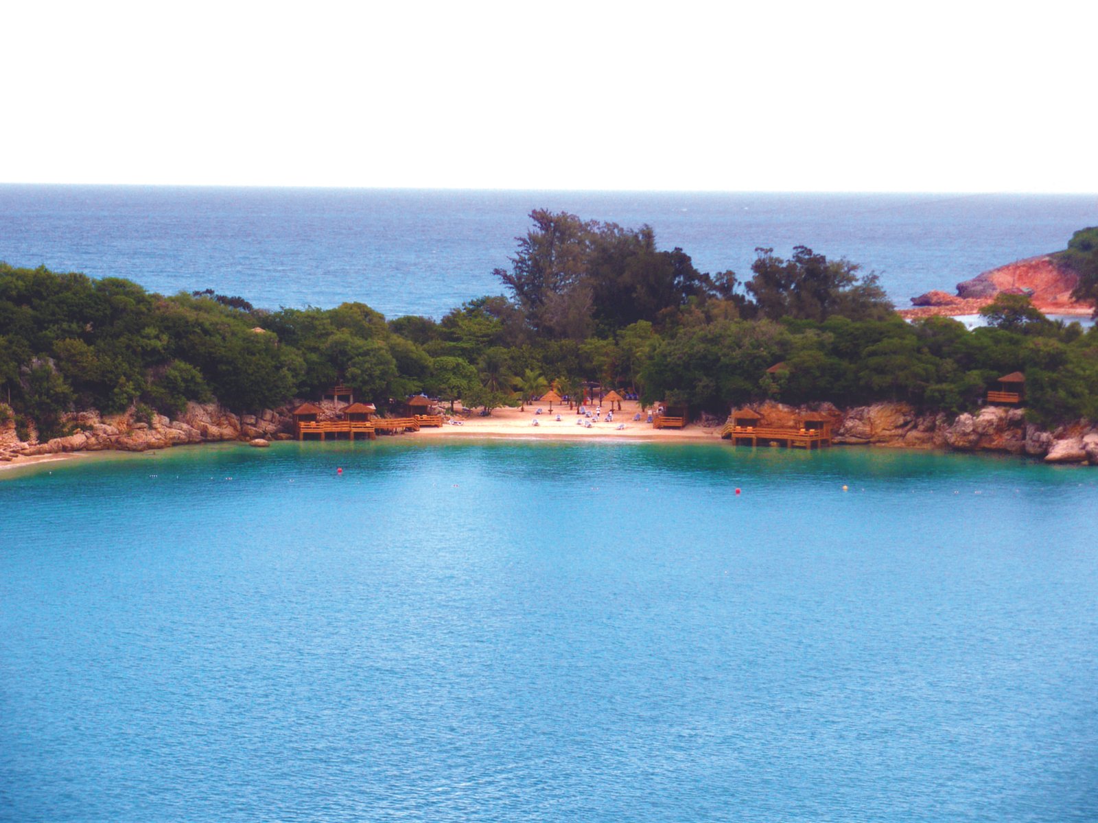 RCI_Labadee_Cabanas2