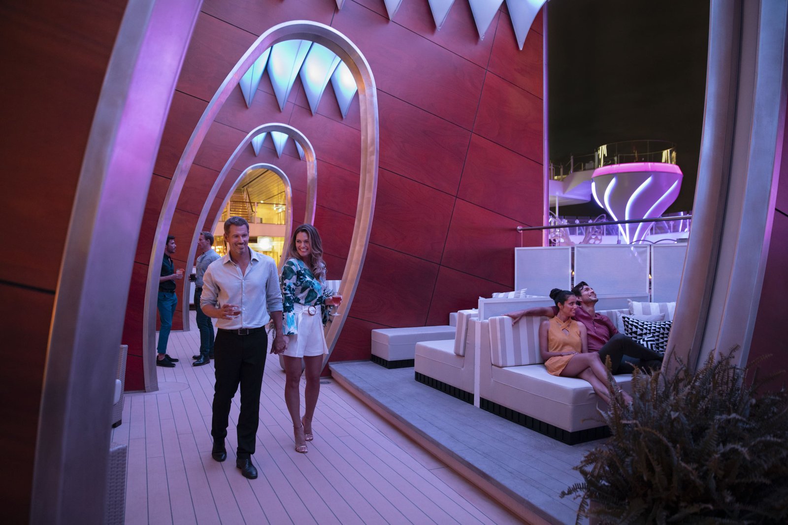 14_CelebrityEdge_PoolNighttime_9694R