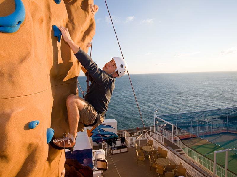 Скалодром (Rock Climbing Wall)