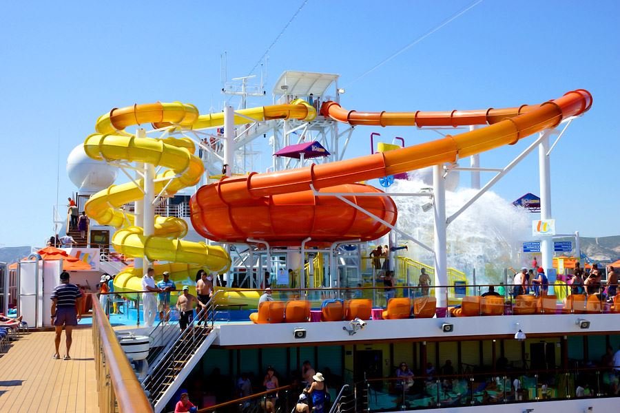 Аквапарк Carnival Waterworks
