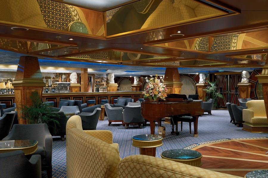 Сигарный бар Alfred's Cigar Bar