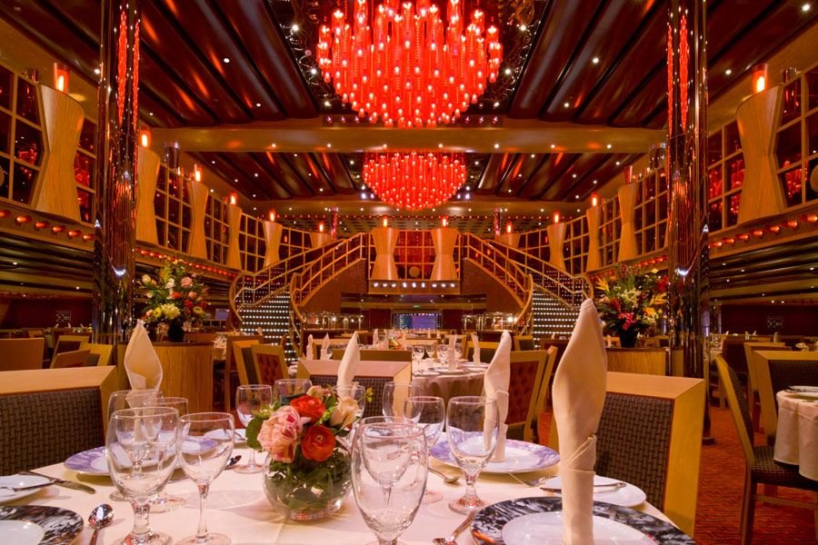 Основной ресторан Crimson Restaurant