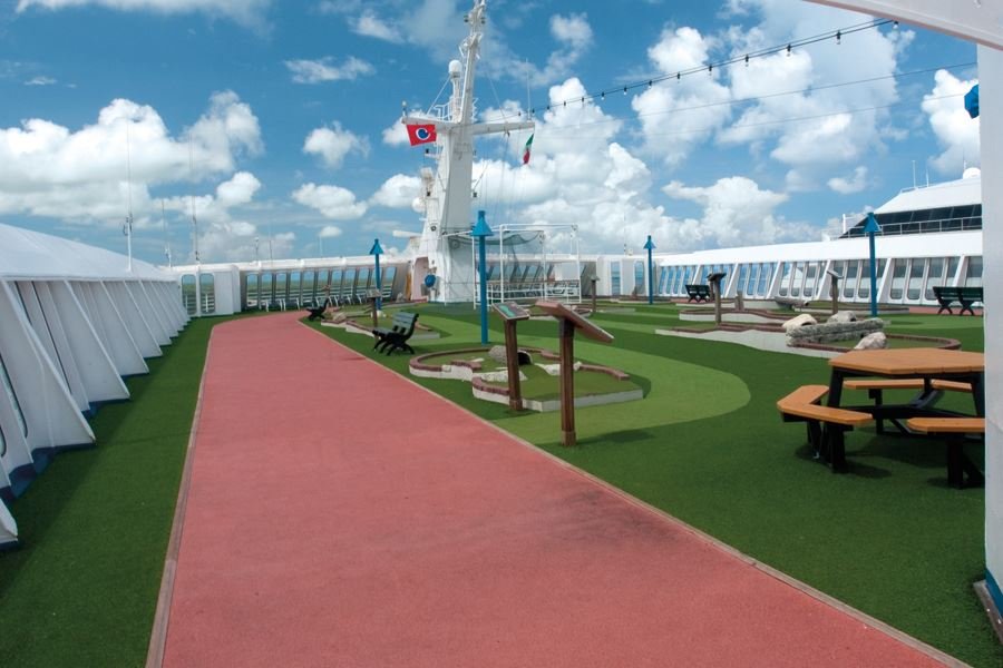 Спортивная палуба (Sports Deck)