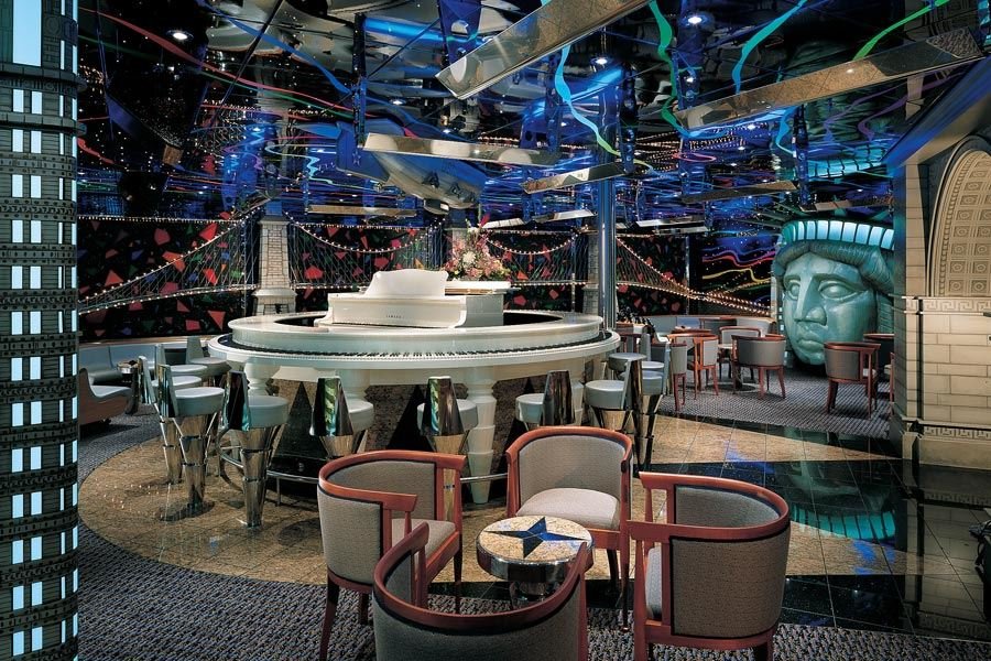 Бар Duke's Piano Bar
