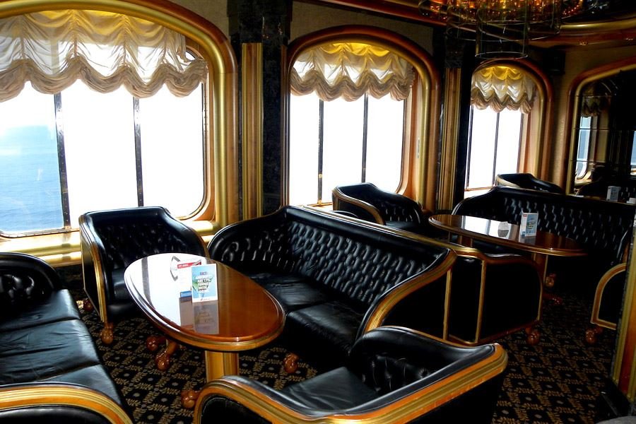 Бар Majestic Cigar Bar