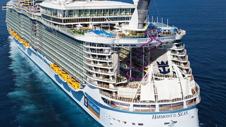 Самый большой лайнер в мире Harmony of the Seas отправляется в первый круиз!